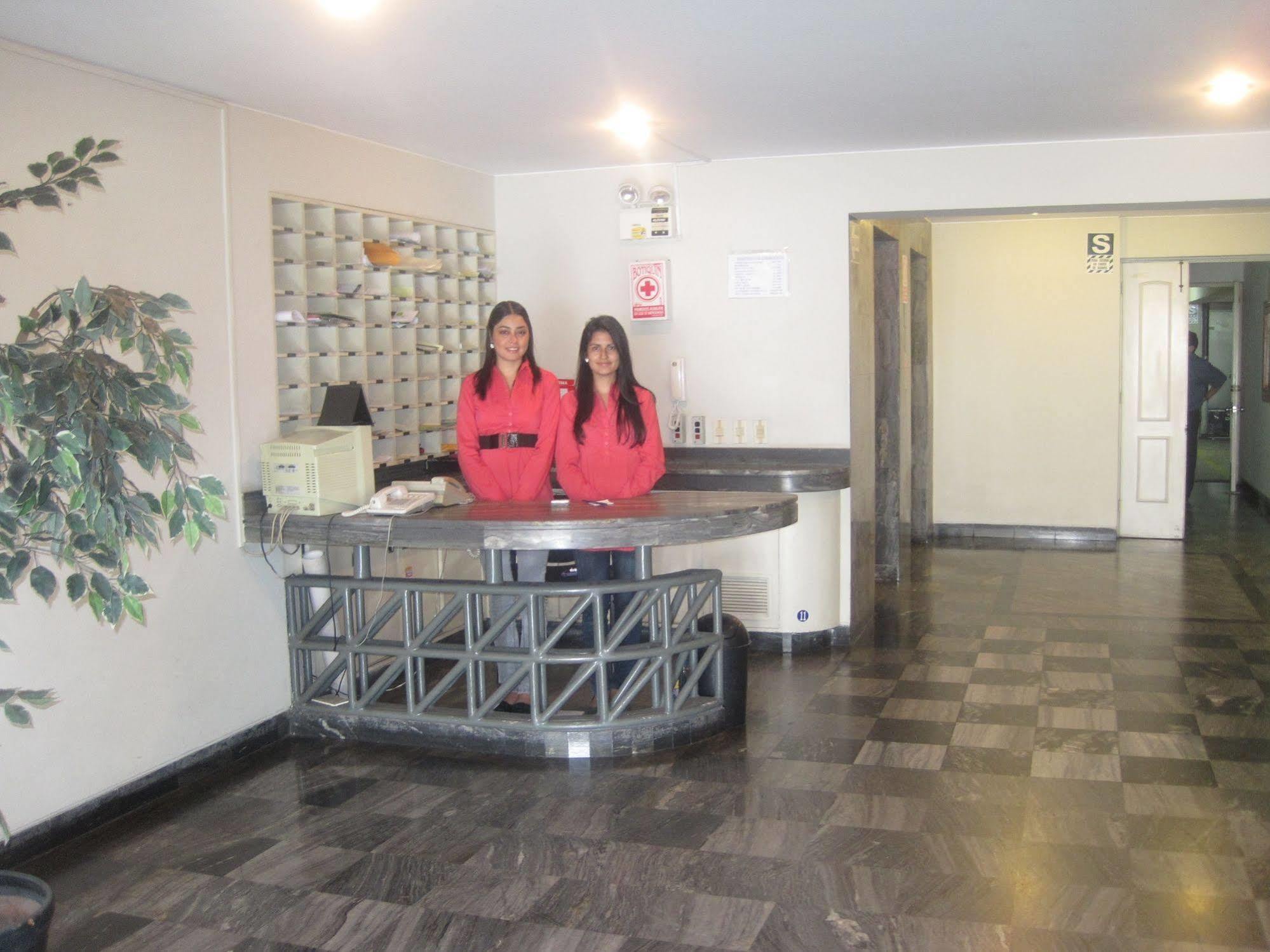 Suites Plaza Las Flores Lima Eksteriør billede