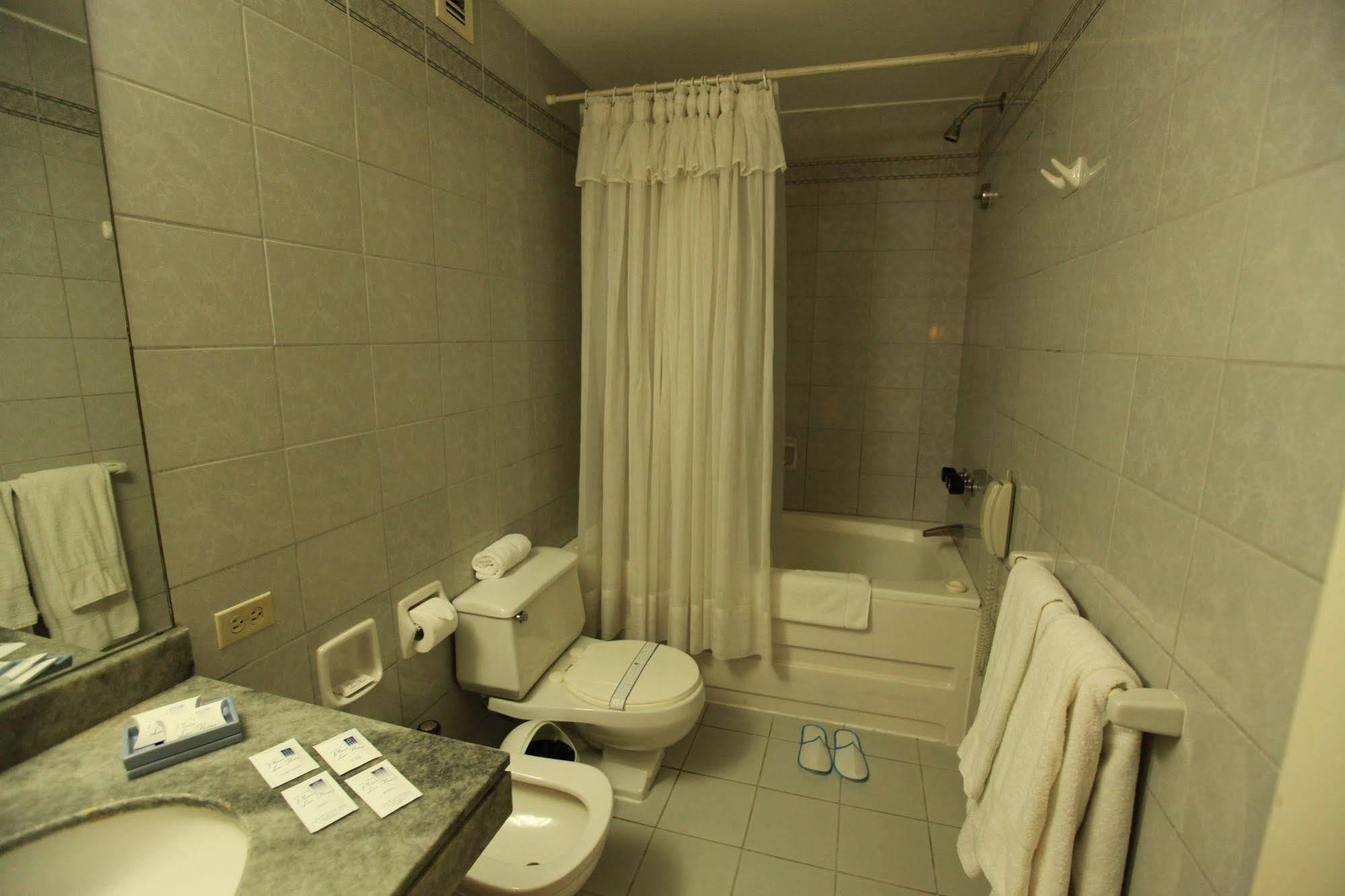 Suites Plaza Las Flores Lima Eksteriør billede